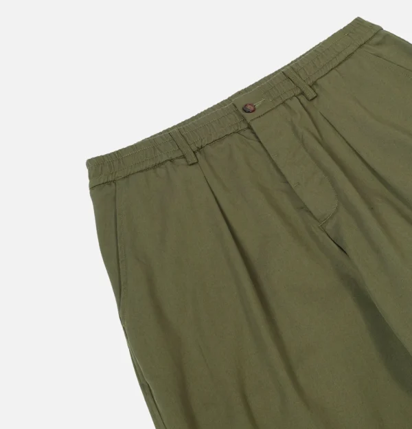 UNIVERSAL WORKS Chinos | Double Pleat Pant Light Olive